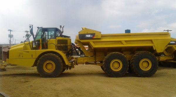 Camion Articulado 740B 600x330